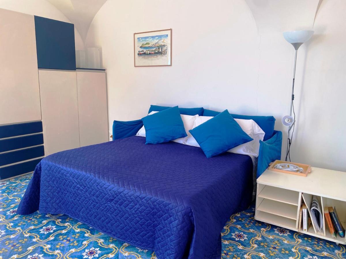 Regina Di Capri - Suite Vista Faraglioni Bagian luar foto